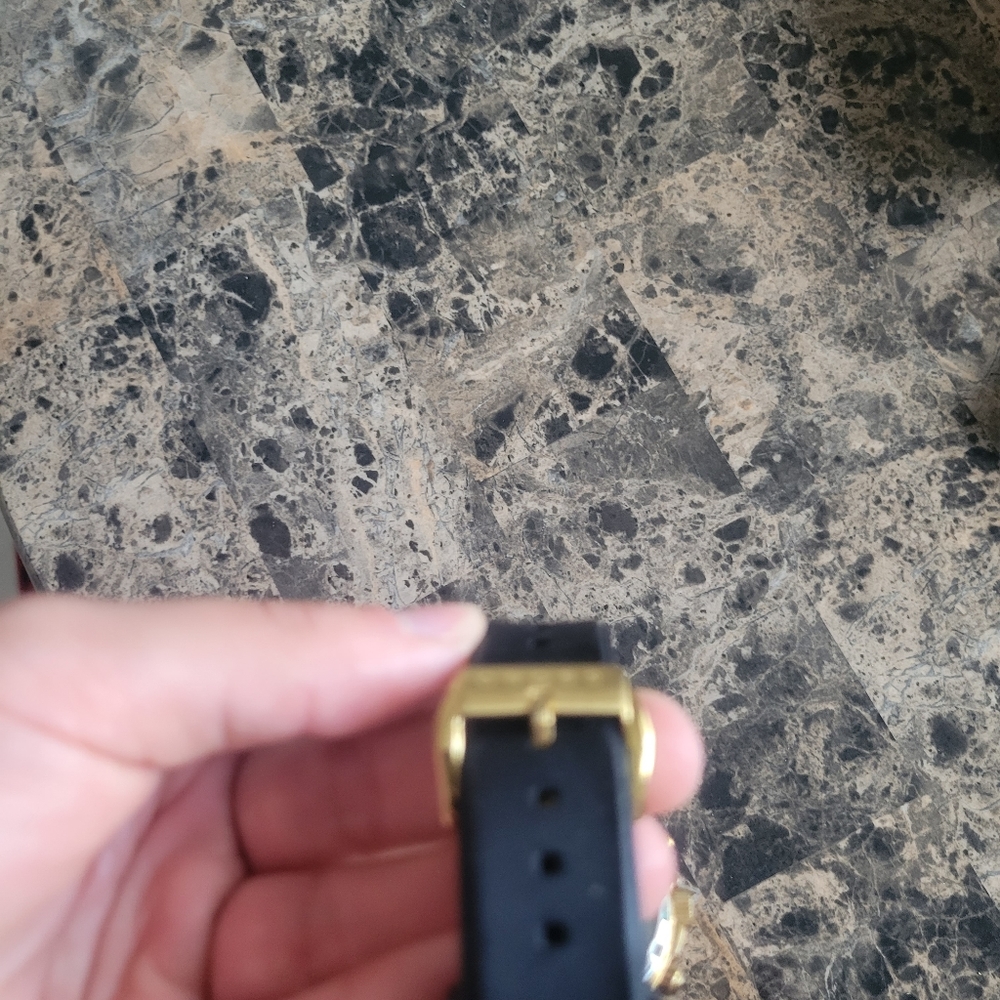 Cross watch - Picture 4 of 4